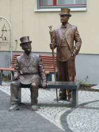 Freimaurer "Meister vom Stuhl" und "Zeremonienmeister" in Quedlinburg, 2010, lebensgroß, Bronze